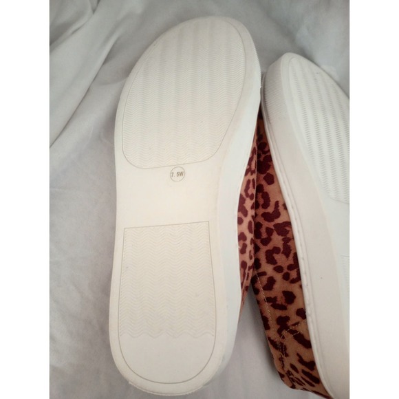 Lane Bryant Leopard Cheetah Sneakers 7.5W NWT - Picture 10 of 12